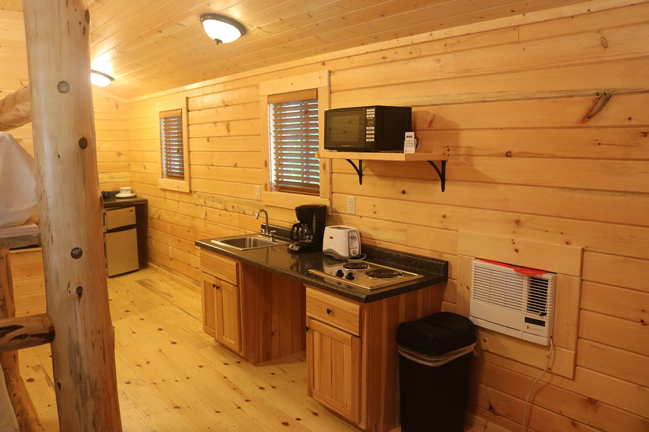 cabin rental at door county jellystone in wi